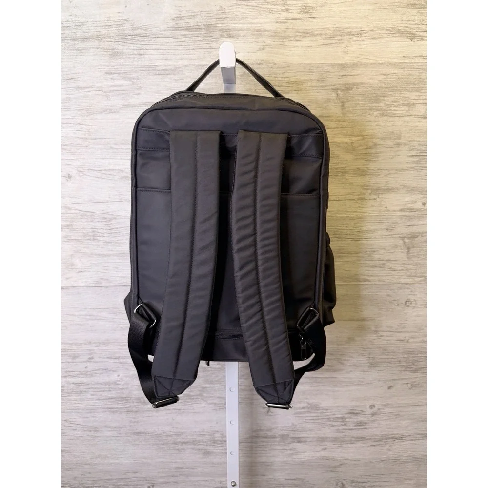 Baggallini Unisex Tribeca Expandable Laptop Backpack Black